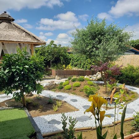 Chalet Zure Ondoan - Spa Et Piscine Chauffee Тарнос Екстериор снимка
